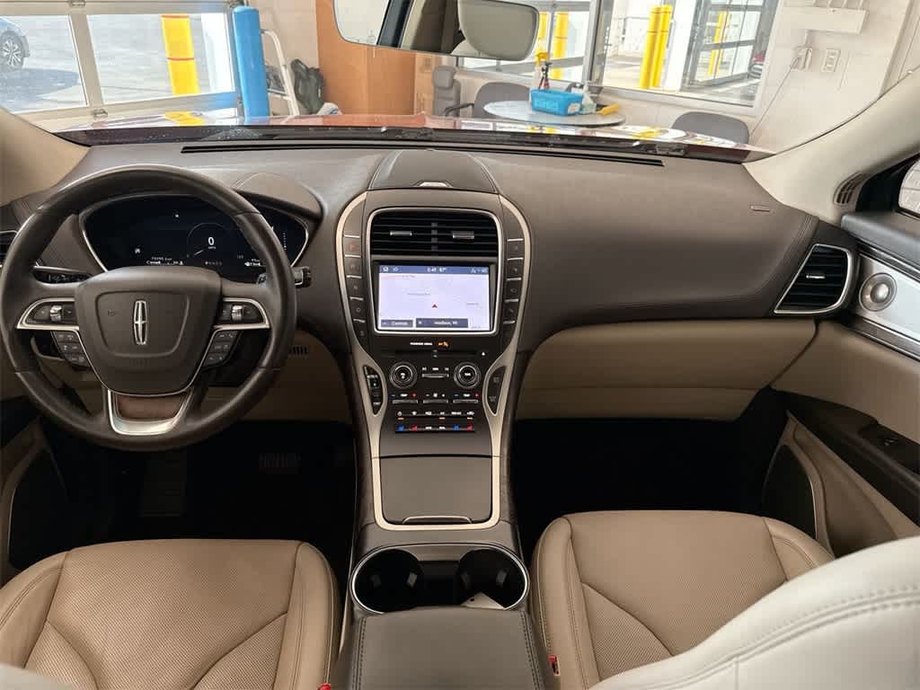 Thumbnail: 2020 Lincoln Nautilus - 16