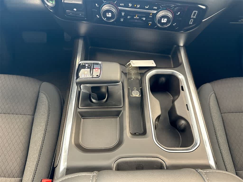 Thumbnail: 2023 Chevrolet Silverado 1500 - 32