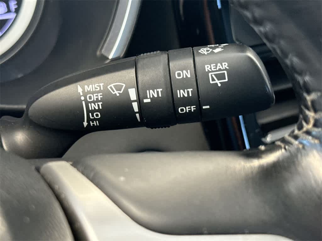 Thumbnail: 2022 Toyota Highlander - 28