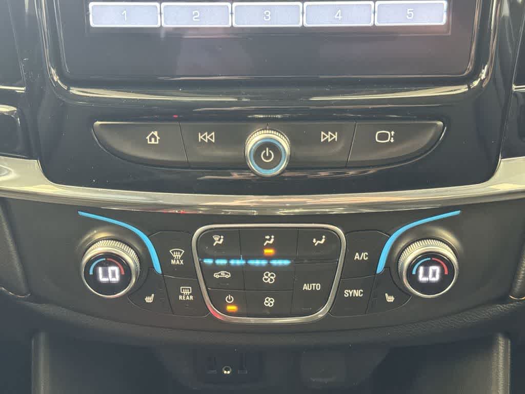 Thumbnail: 2018 Chevrolet Traverse - 31