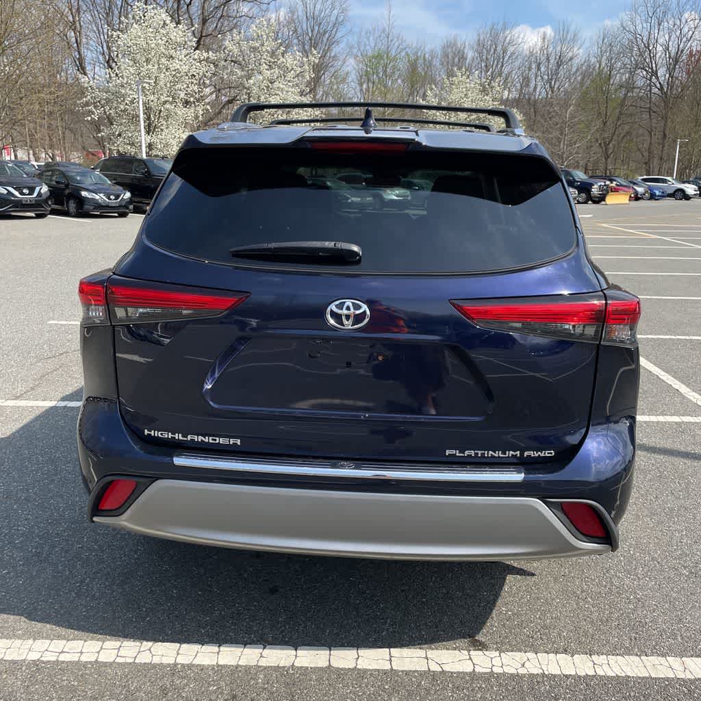 Thumbnail: 2020 Toyota Highlander - 3