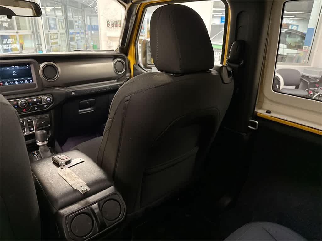 Thumbnail: 2020 Jeep Wrangler - 17