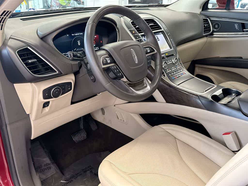 Thumbnail: 2019 Lincoln Nautilus - 10