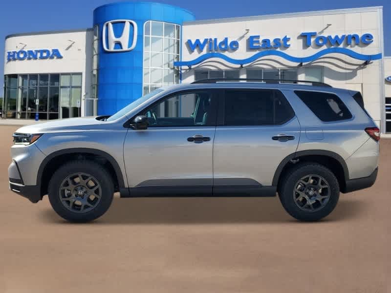 2025 Honda Pilot TrailSport 2