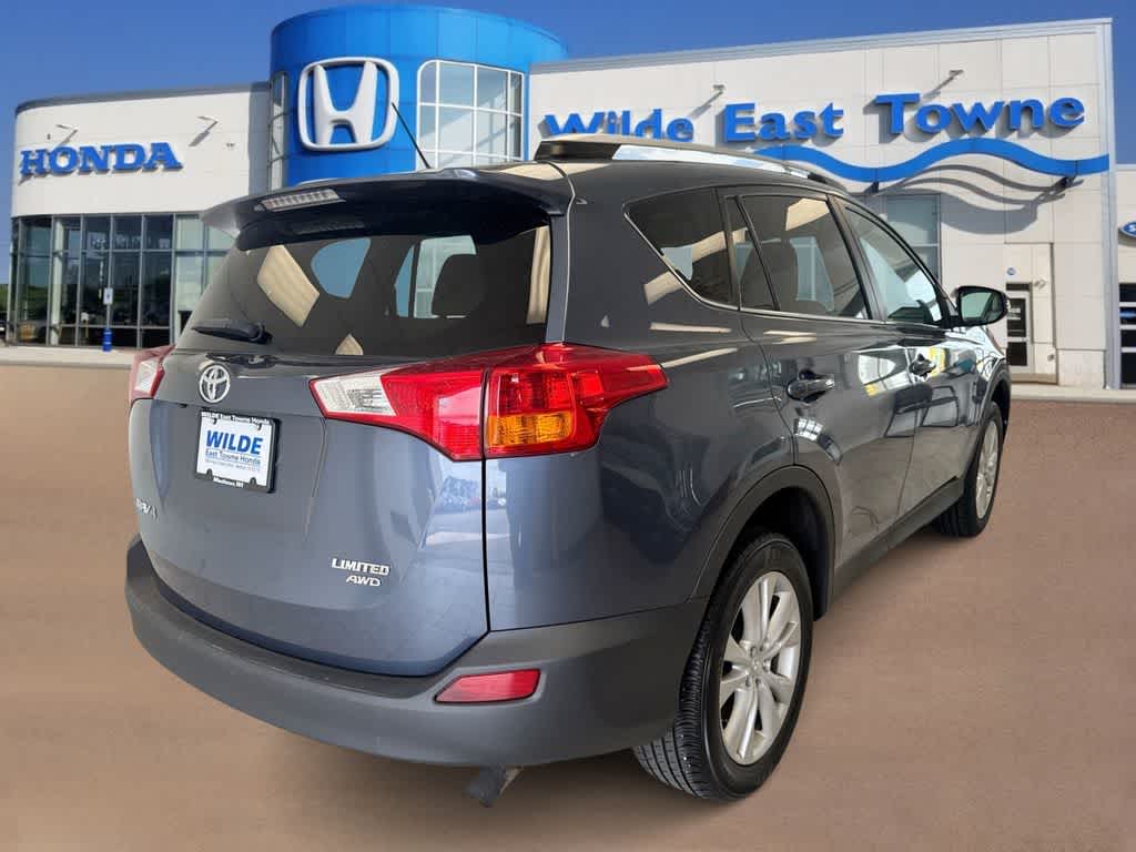 Thumbnail: 2013 Toyota RAV4 - 8