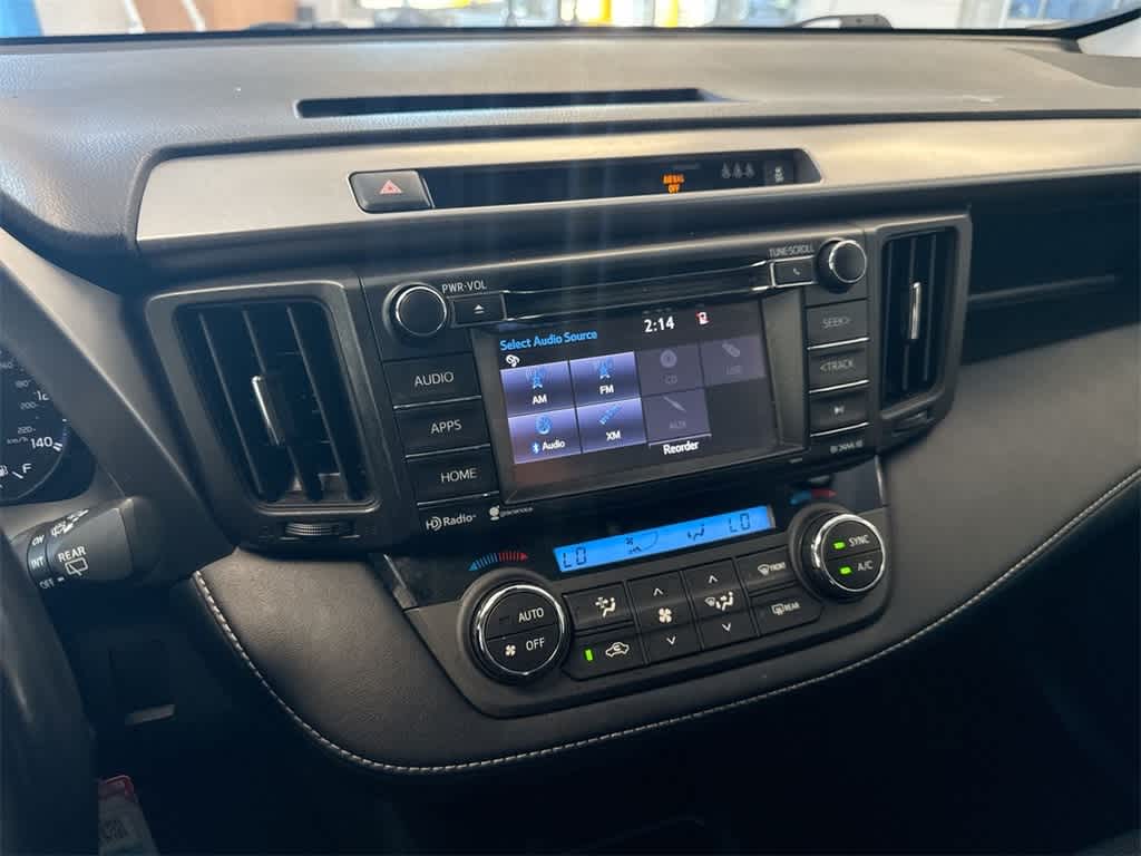 Thumbnail: 2017 Toyota RAV4 - 31