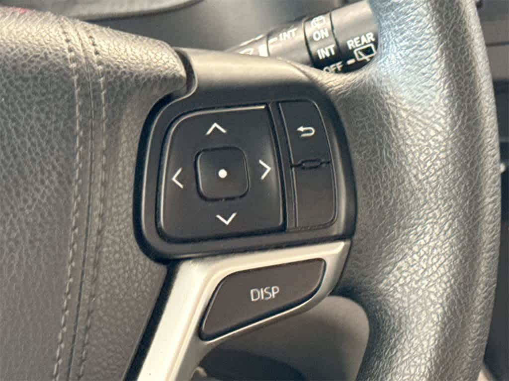 Thumbnail: 2017 Toyota Sienna - 26