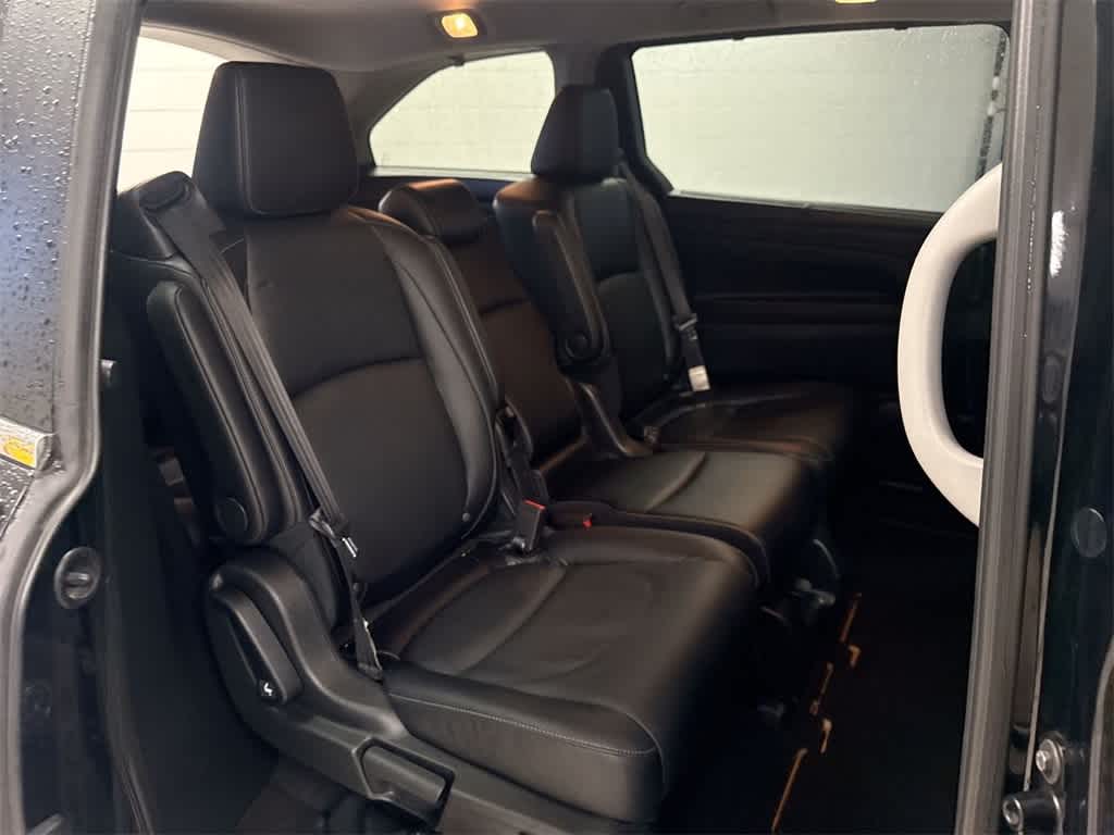 Thumbnail: 2021 Honda Odyssey - 21