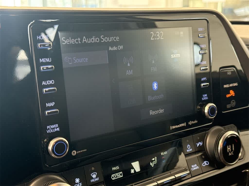 Thumbnail: 2022 Toyota Highlander - 32