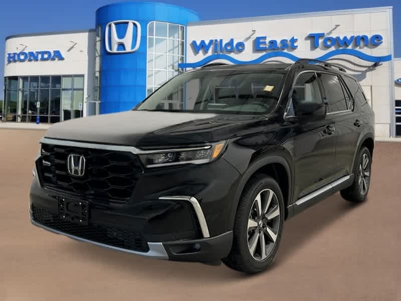 2025 Honda Pilot Touring -
                  Madison, WI