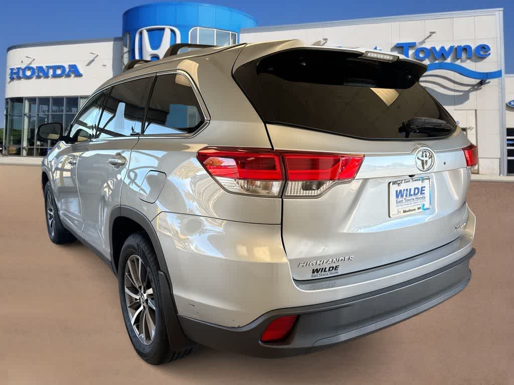 Thumbnail: 2019 Toyota Highlander - 6
