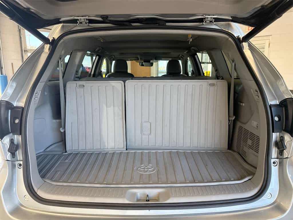 Thumbnail: 2019 Toyota Highlander - 37