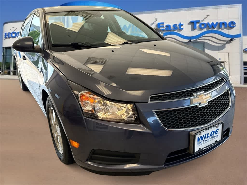 Thumbnail: 2014 Chevrolet Cruze - 2