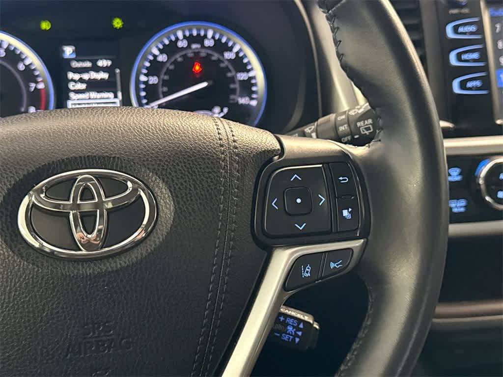 Thumbnail: 2019 Toyota Highlander - 26