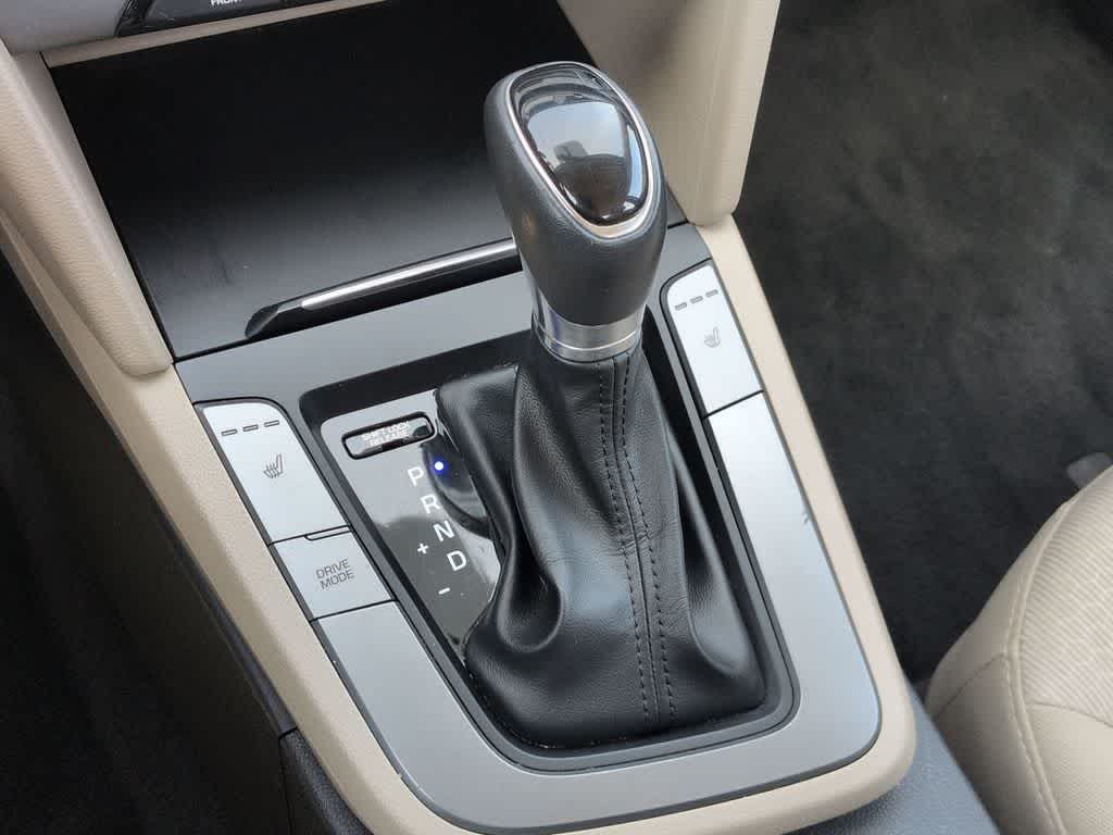 Thumbnail: 2018 Hyundai Elantra - 33