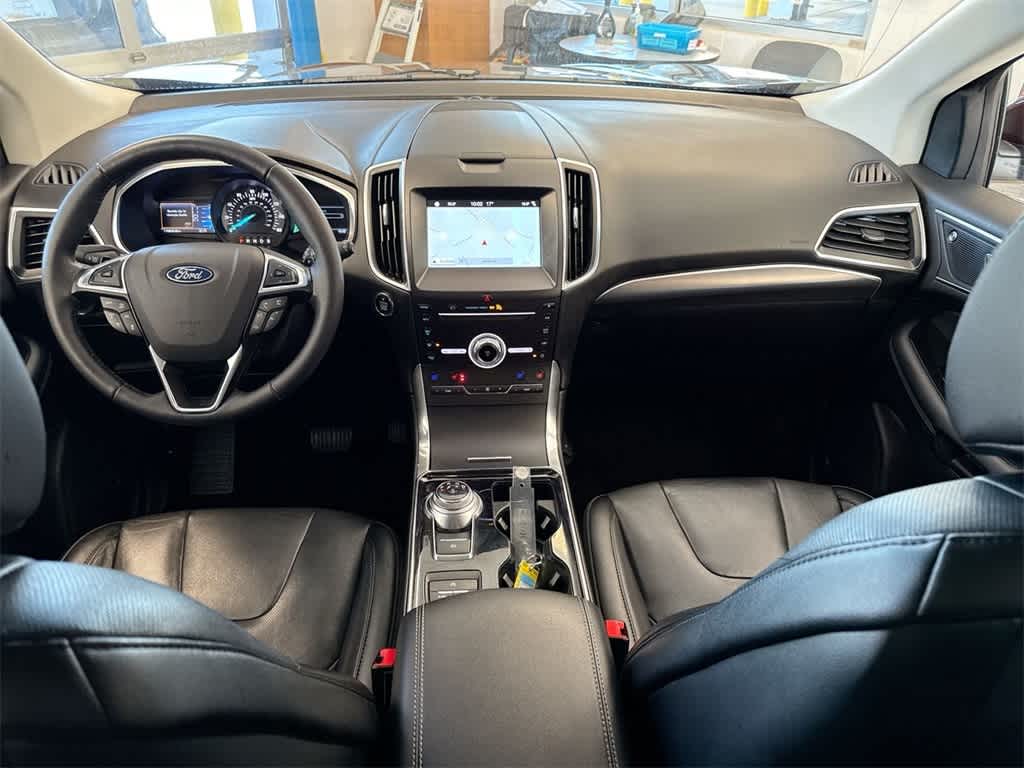 Thumbnail: 2019 Ford Edge - 16