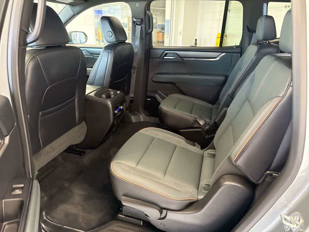 Thumbnail: 2025 GMC Acadia - 22