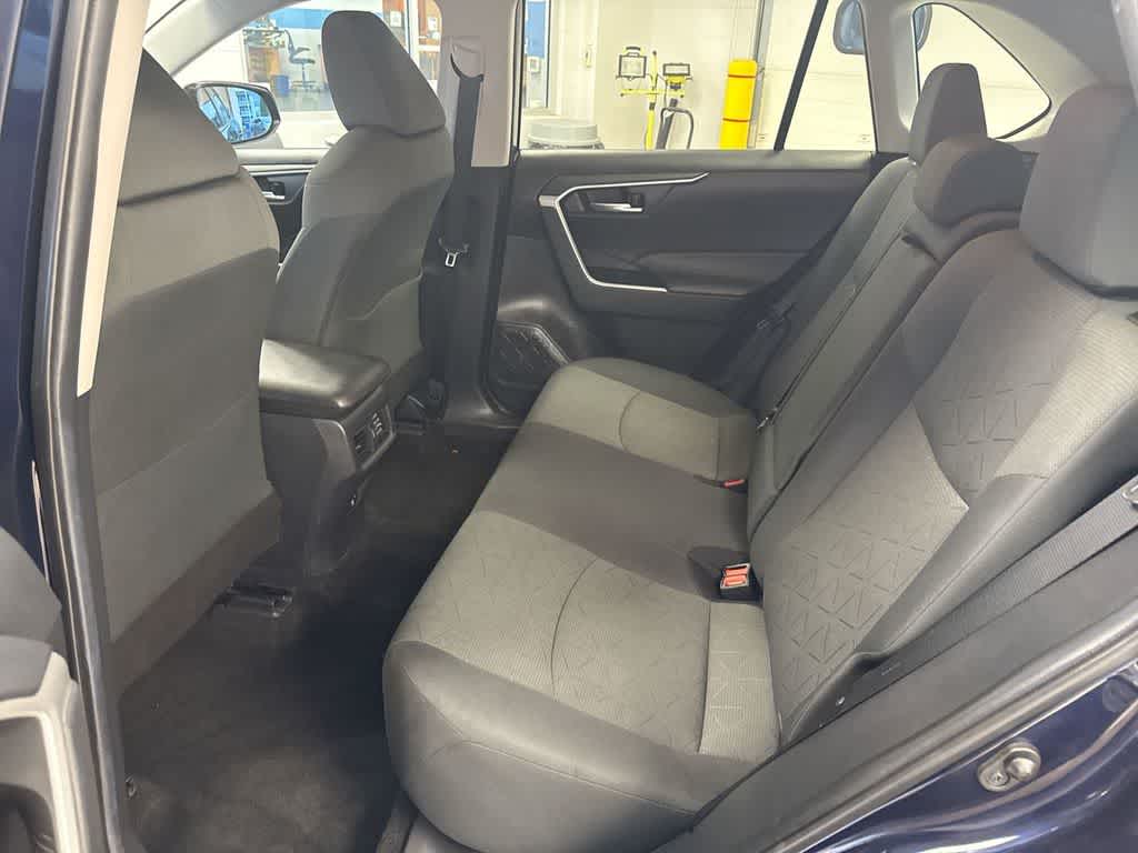 Thumbnail: 2021 Toyota RAV4 - 20