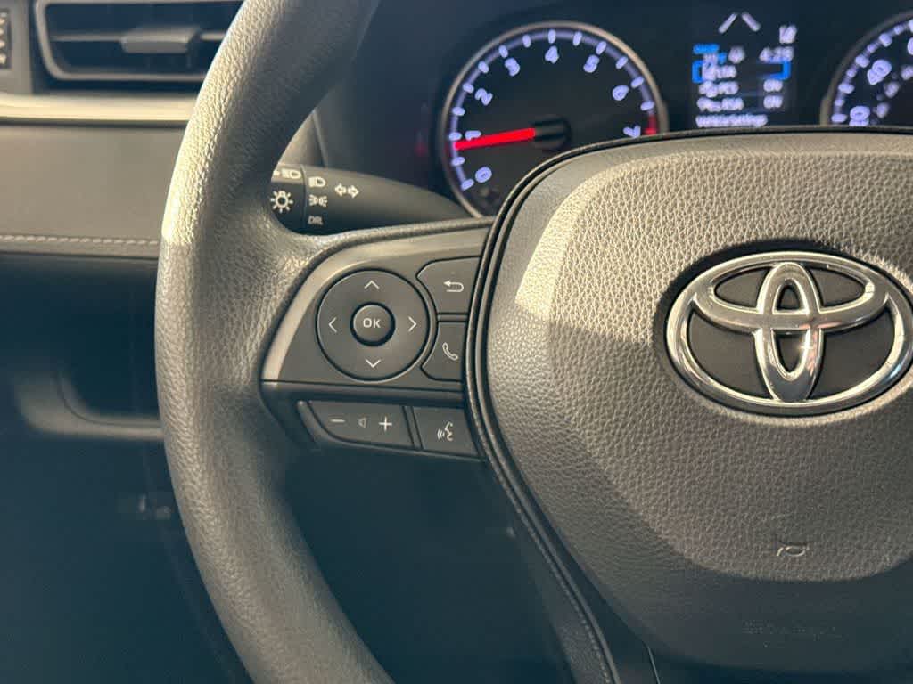 Thumbnail: 2020 Toyota RAV4 - 25