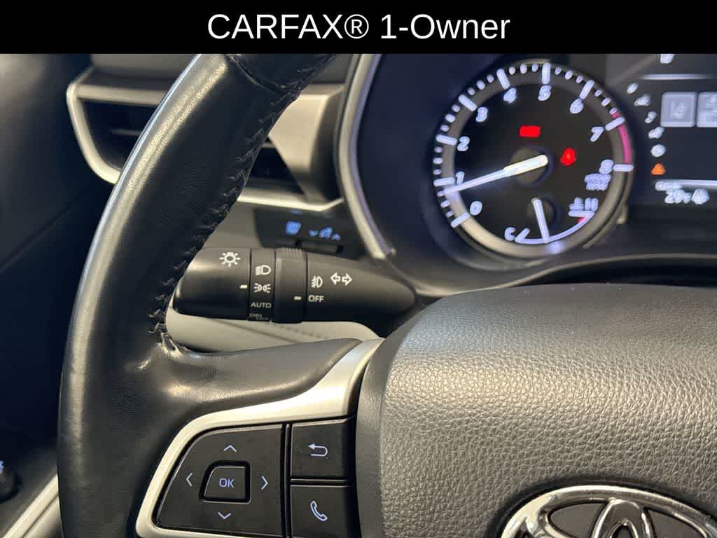 Thumbnail: 2022 Toyota Highlander - 30