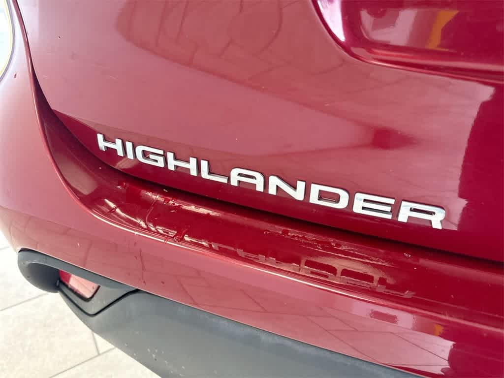 Thumbnail: 2022 Toyota Highlander - 13