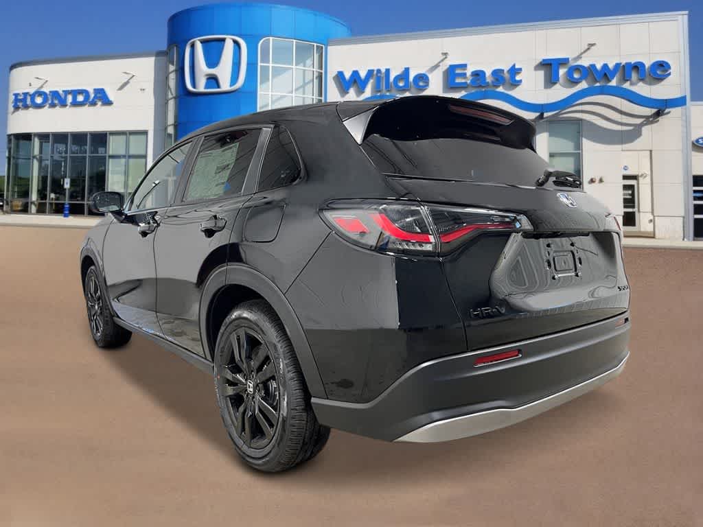 Thumbnail: 2027 Honda HR-V - 3