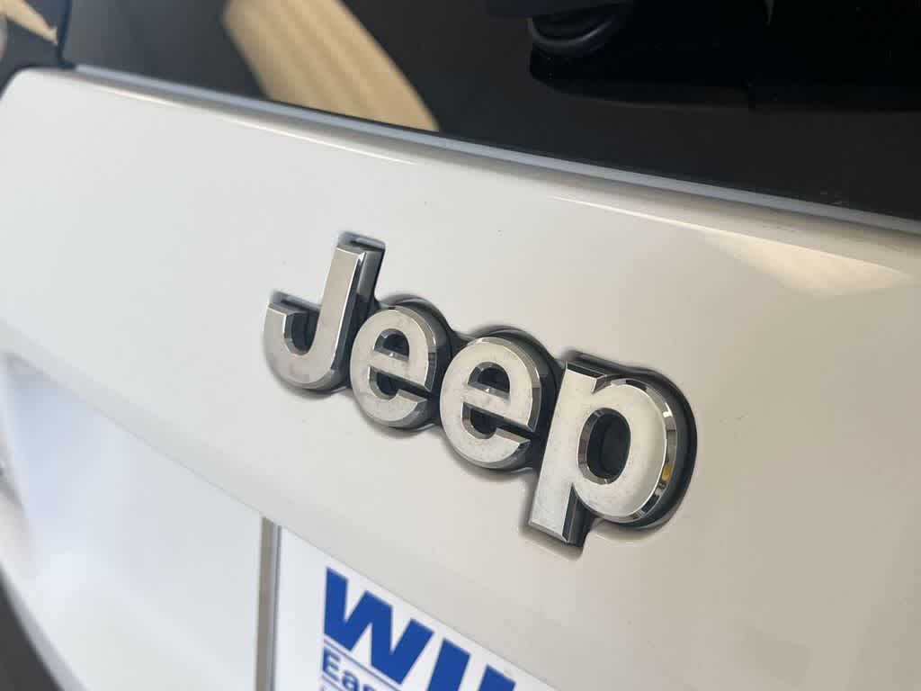 Thumbnail: 2021 Jeep Cherokee - 13