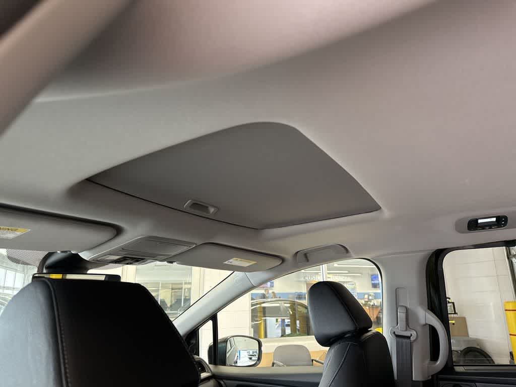 Thumbnail: 2023 Honda Odyssey - 22