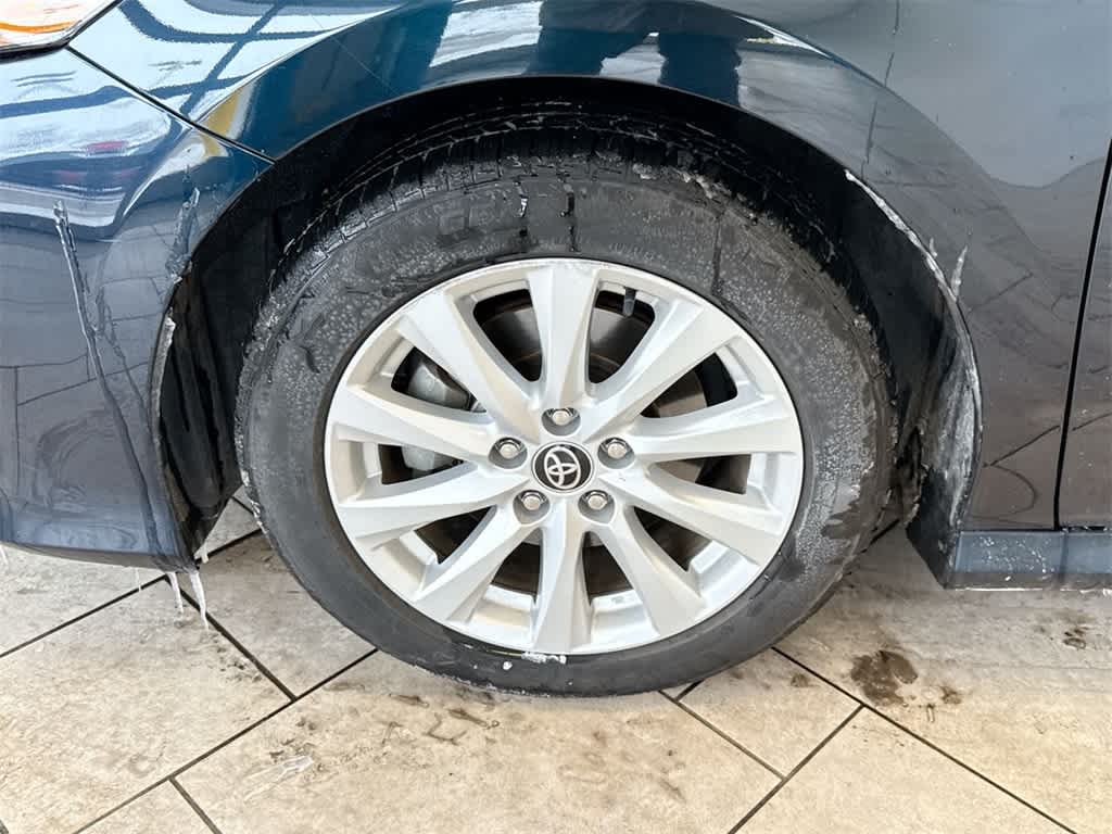 Thumbnail: 2020 Toyota Camry - 13