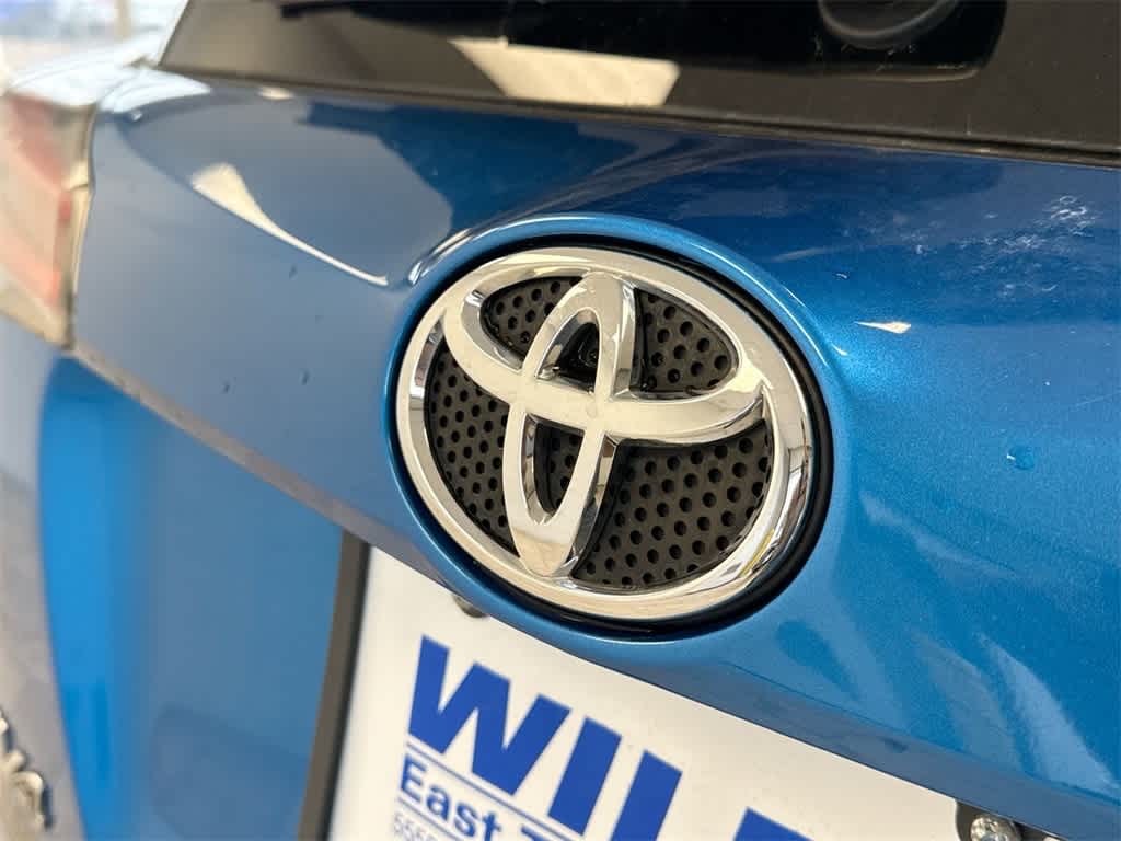 Thumbnail: 2018 Toyota RAV4 - 12