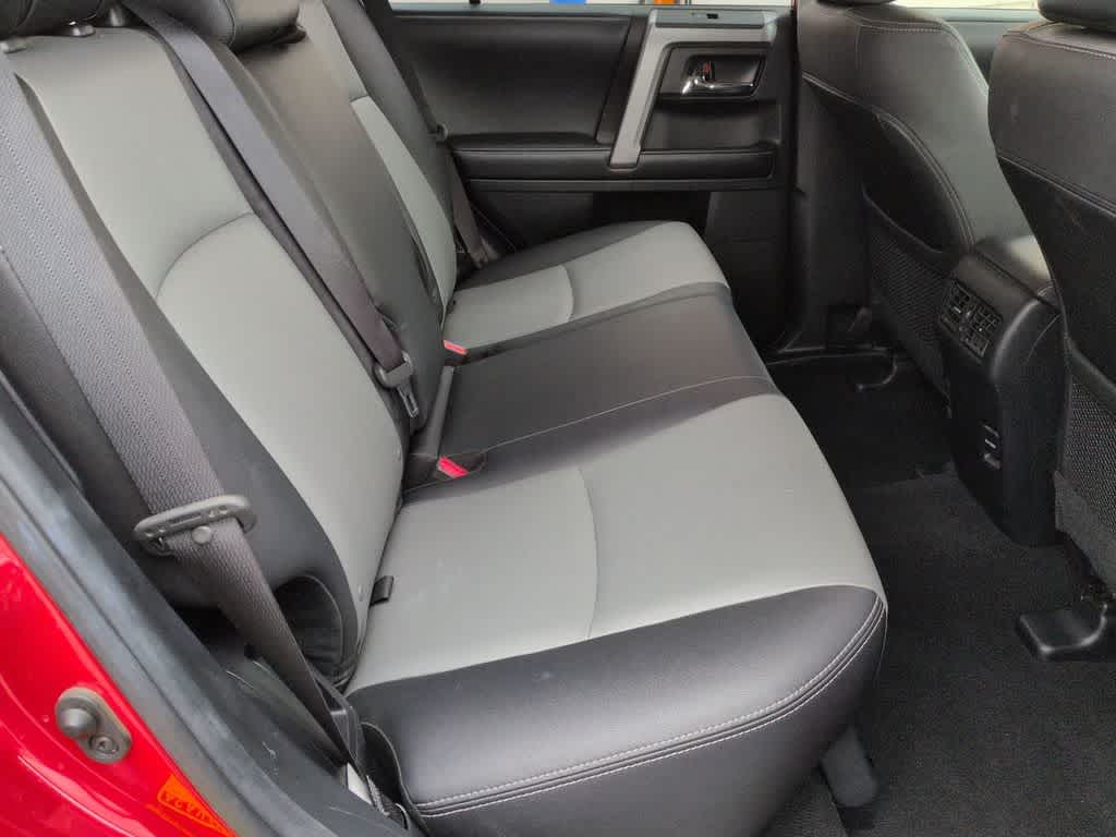 Thumbnail: 2019 Toyota 4Runner - 21