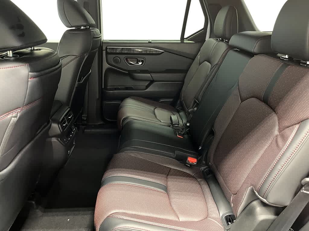 2025 Honda Pilot Black Edition 25