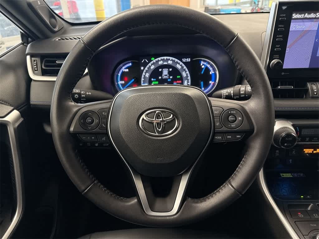 Thumbnail: 2022 Toyota RAV4 - 24