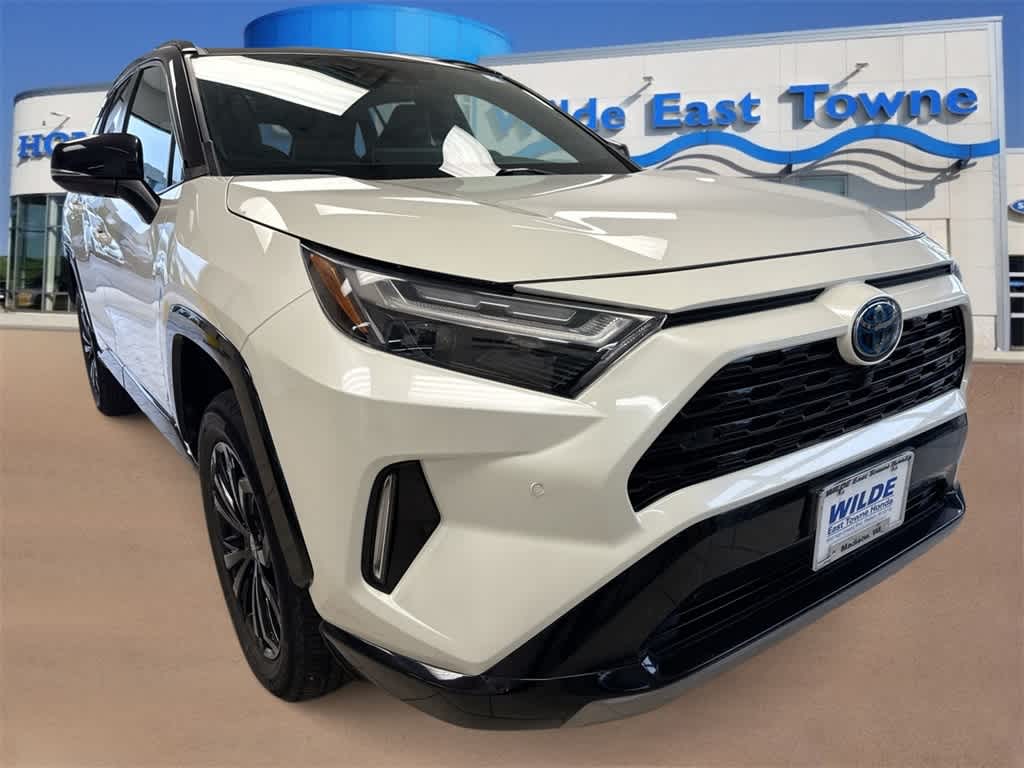 Thumbnail: 2022 Toyota RAV4 - 2