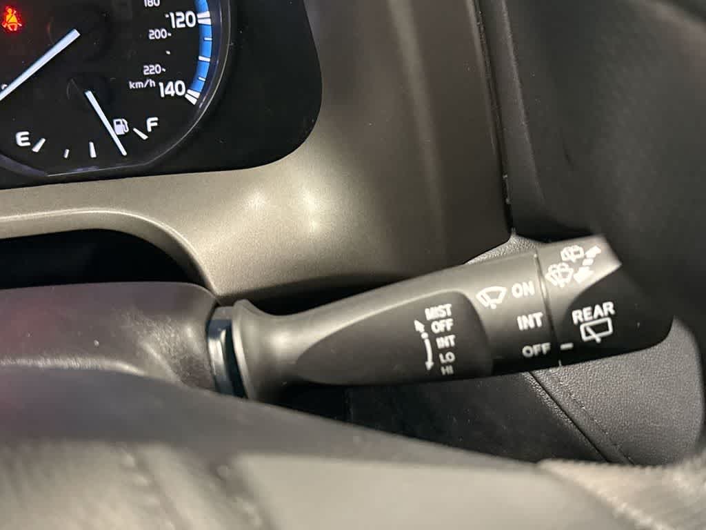 Thumbnail: 2018 Toyota RAV4 - 28