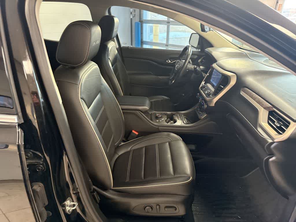 Thumbnail: 2022 GMC Acadia - 24