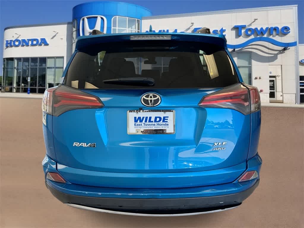 Thumbnail: 2017 Toyota RAV4 - 7