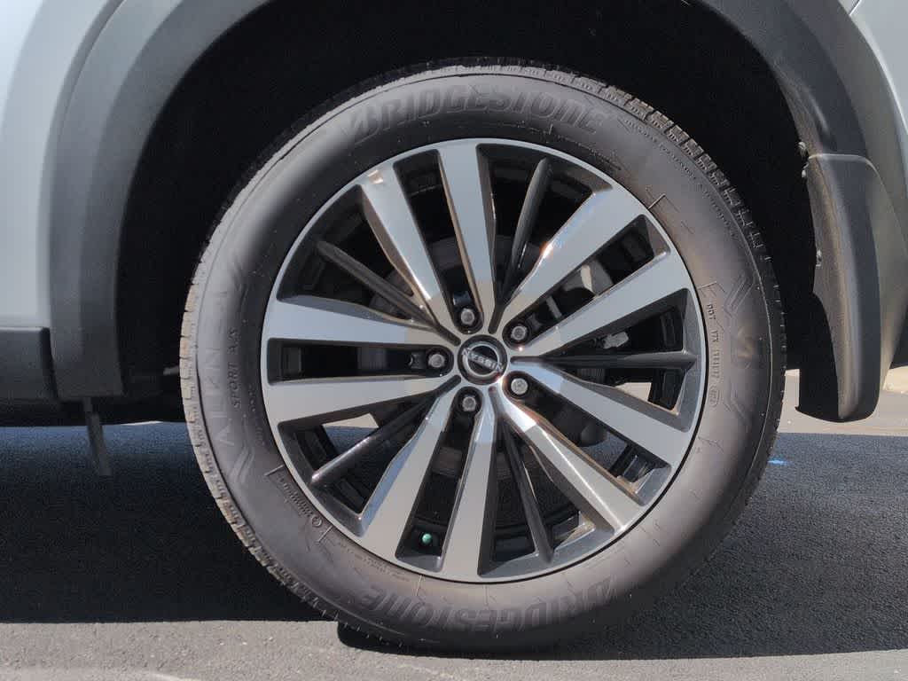 Thumbnail: 2025 Nissan Pathfinder - 13