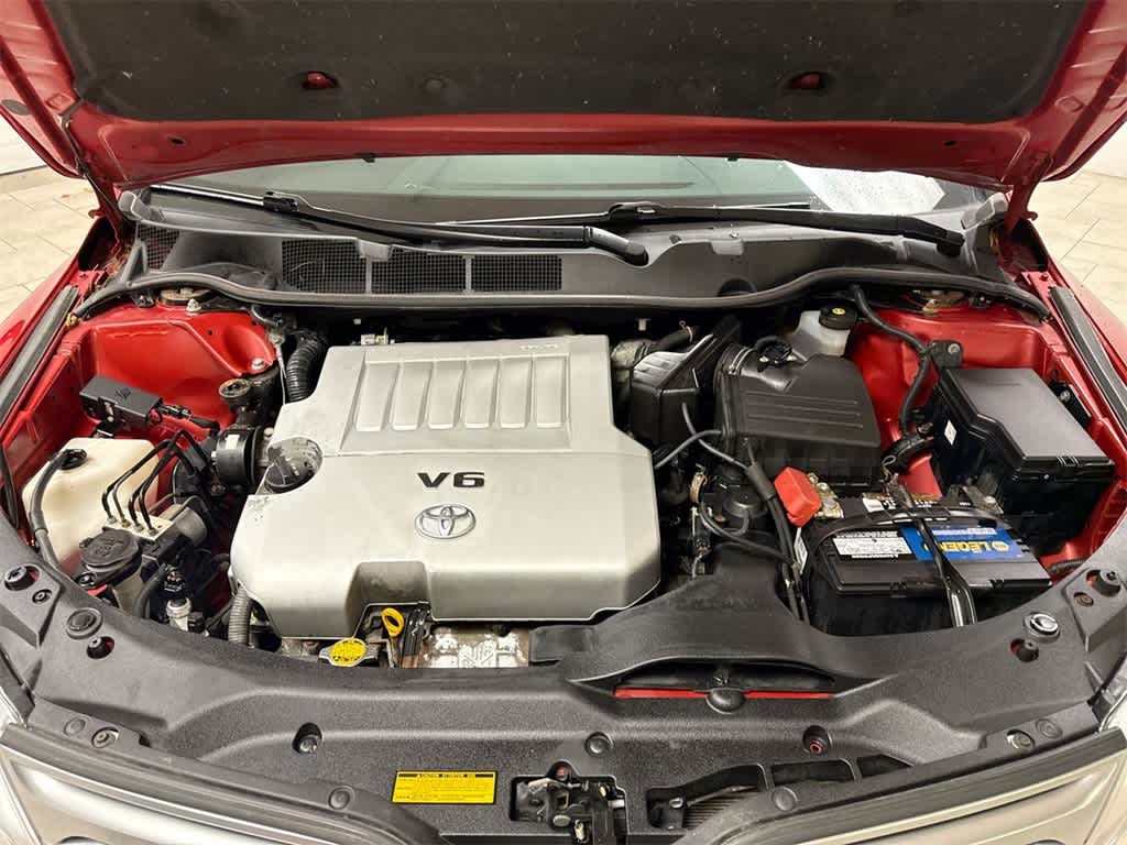 Thumbnail: 2012 Toyota Venza - 15