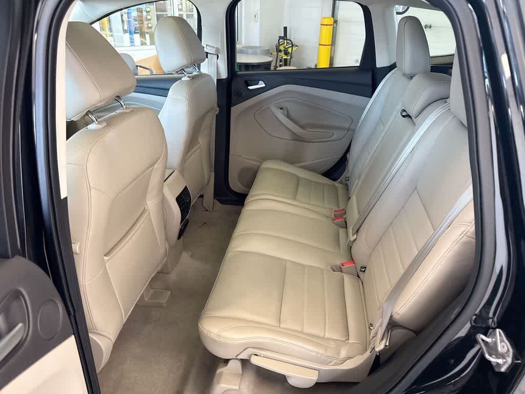 Thumbnail: 2015 Ford Escape - 22