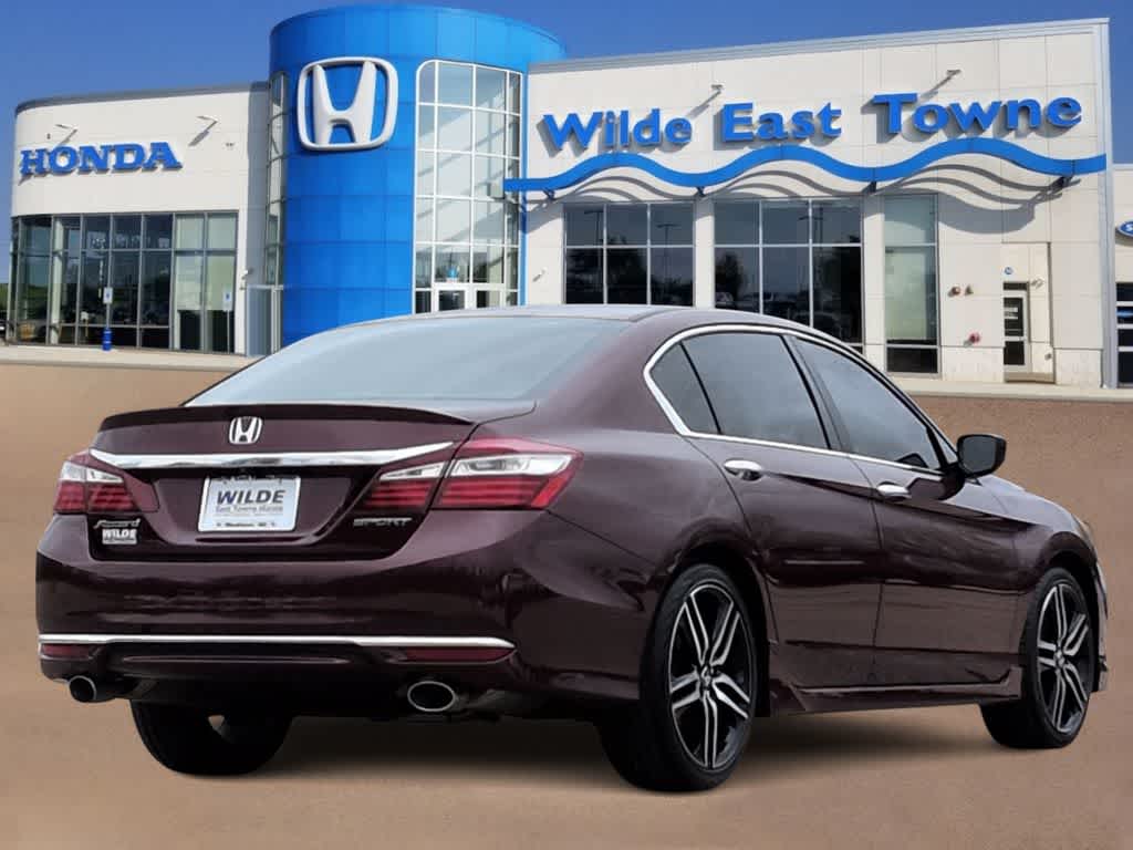Thumbnail: 2017 Honda Accord - 10