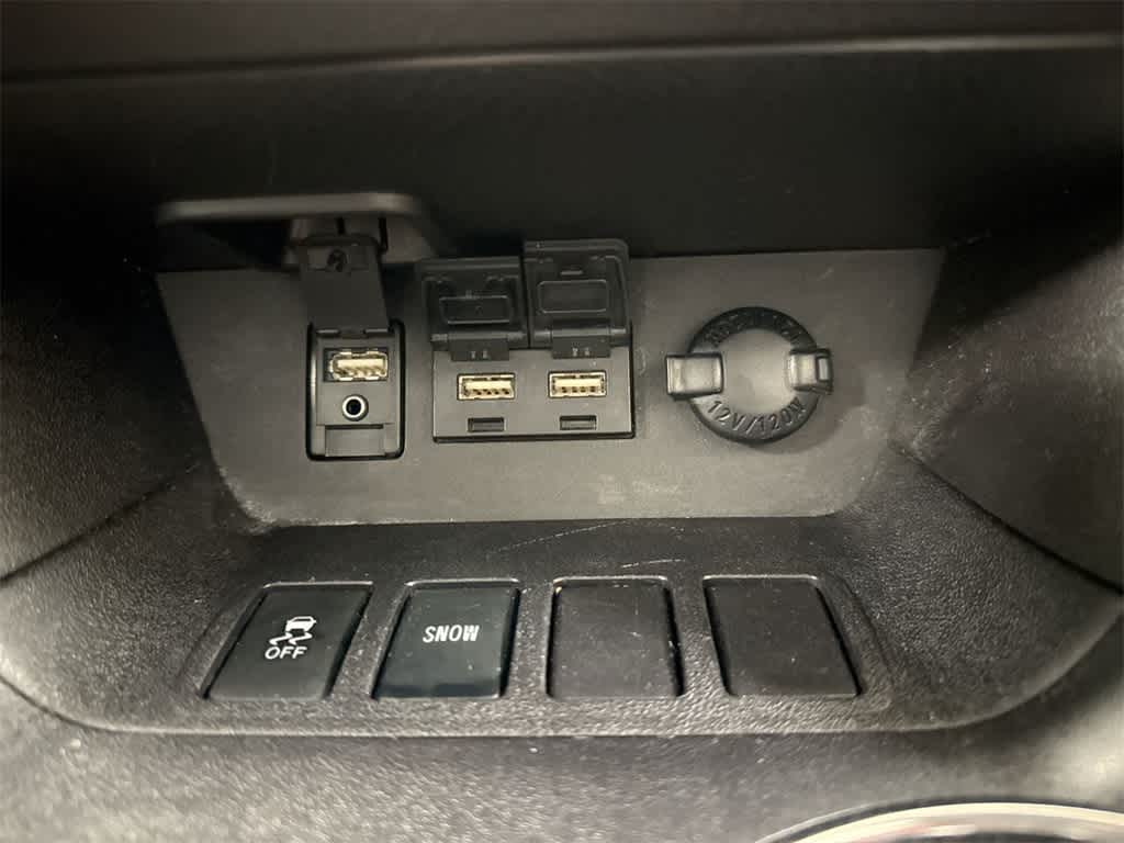 Thumbnail: 2019 Toyota Highlander - 34