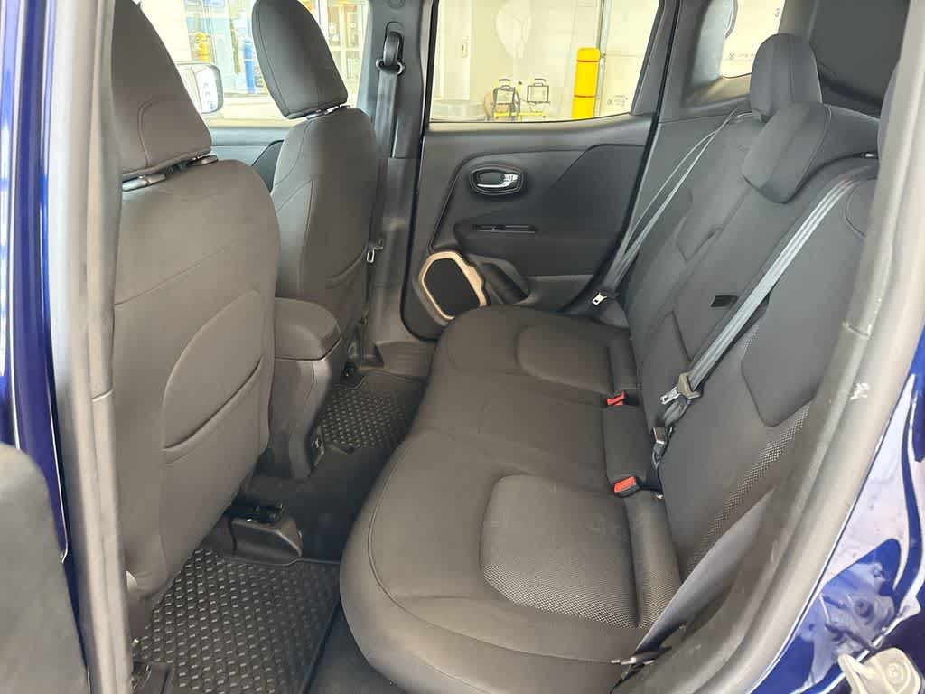 Thumbnail: 2016 Jeep Renegade - 20