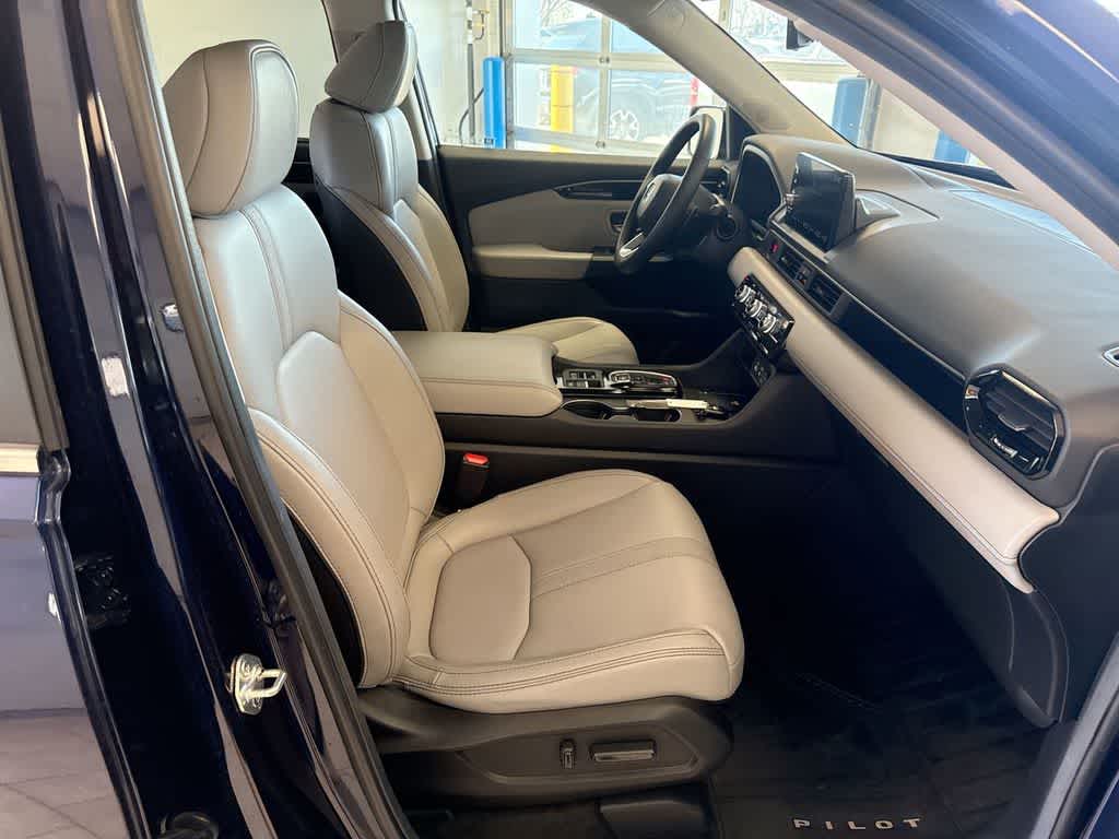 Thumbnail: 2025 Honda Pilot - 25