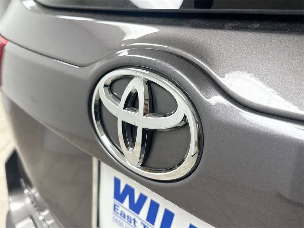 Thumbnail: 2018 Toyota Highlander - 12