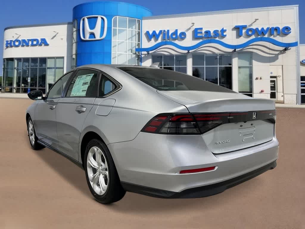 2025 Honda Accord LX photo 2