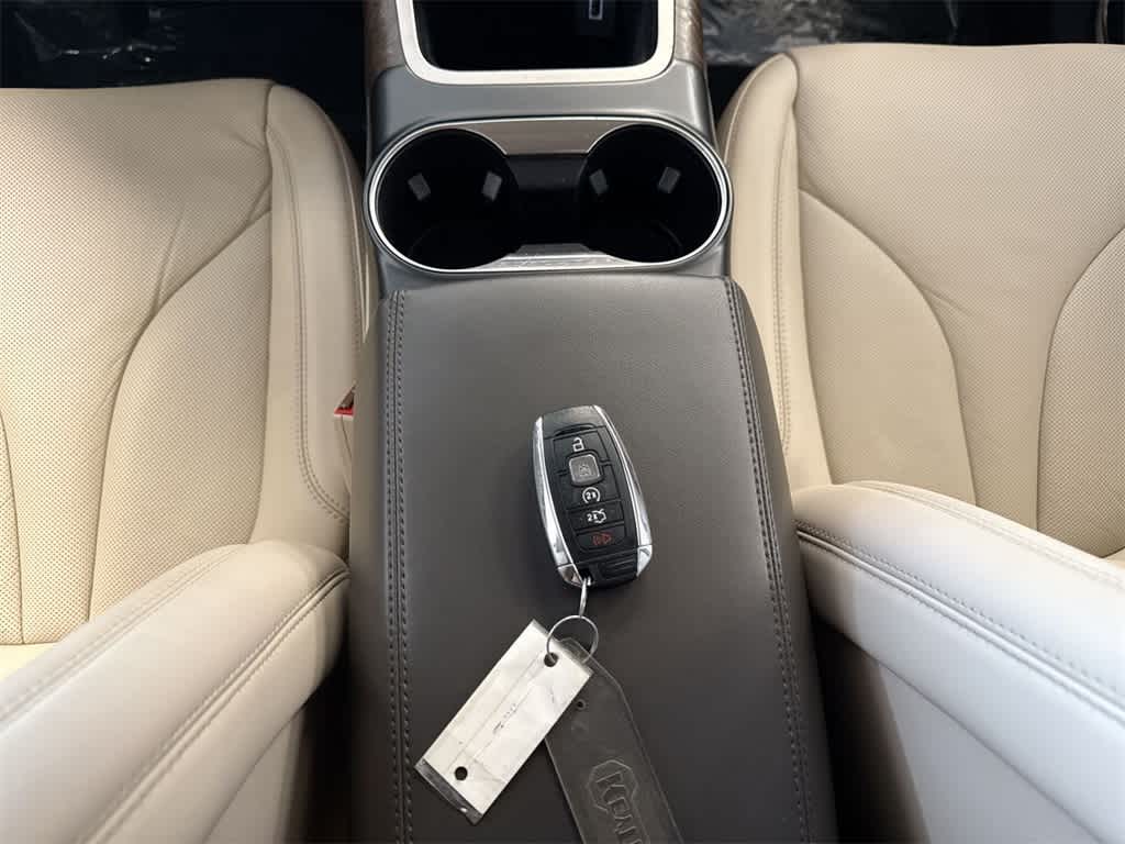 Thumbnail: 2019 Lincoln Nautilus - 36