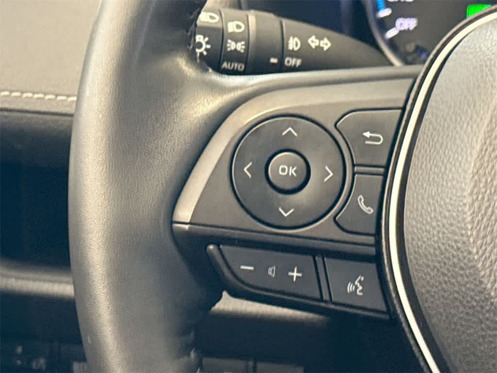 Thumbnail: 2022 Toyota RAV4 - 25
