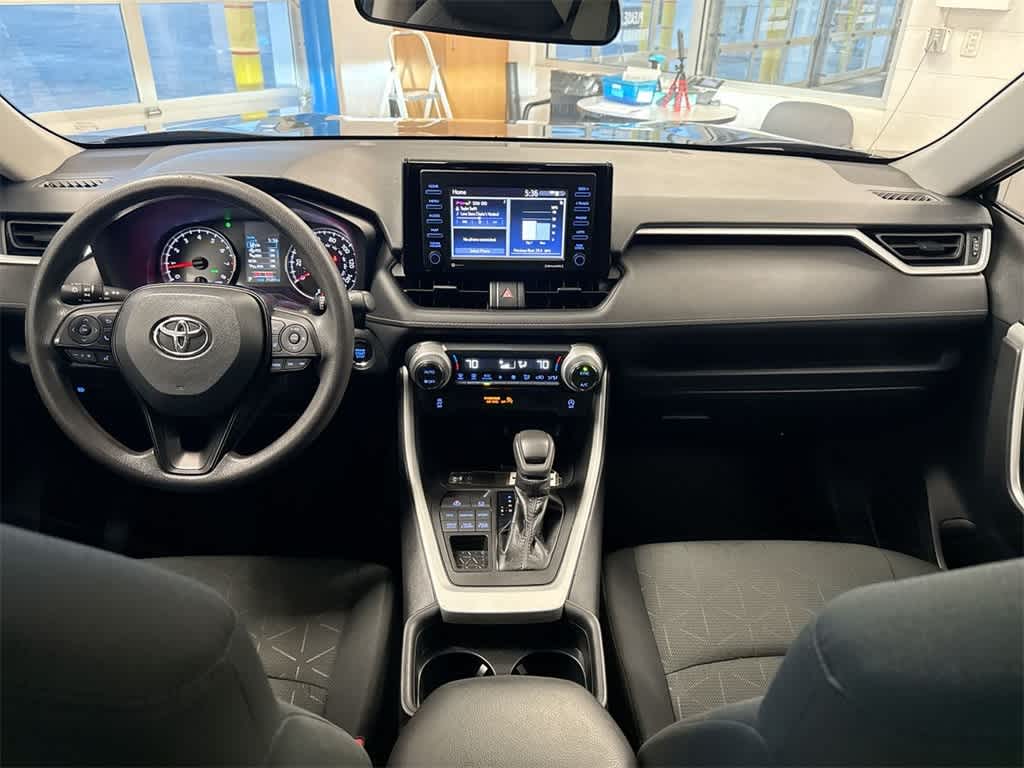 Thumbnail: 2021 Toyota RAV4 - 16