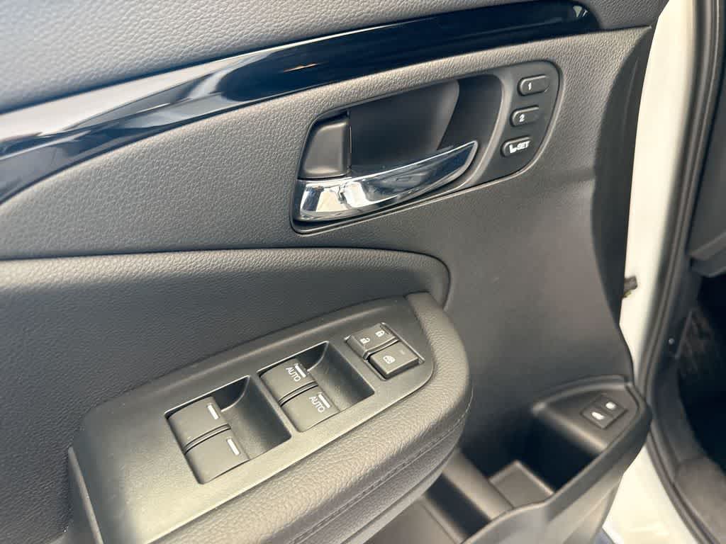 Thumbnail: 2021 Honda Passport - 21